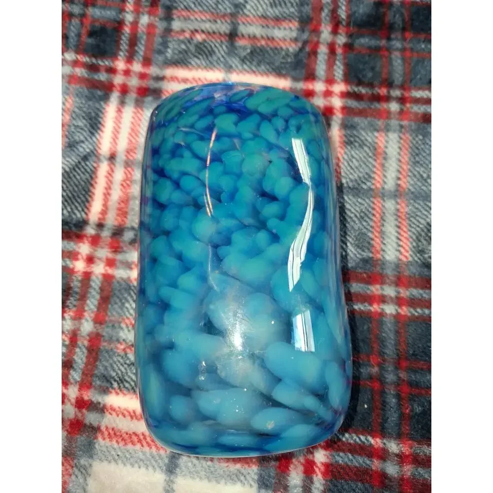 Unmarked vase beautiful